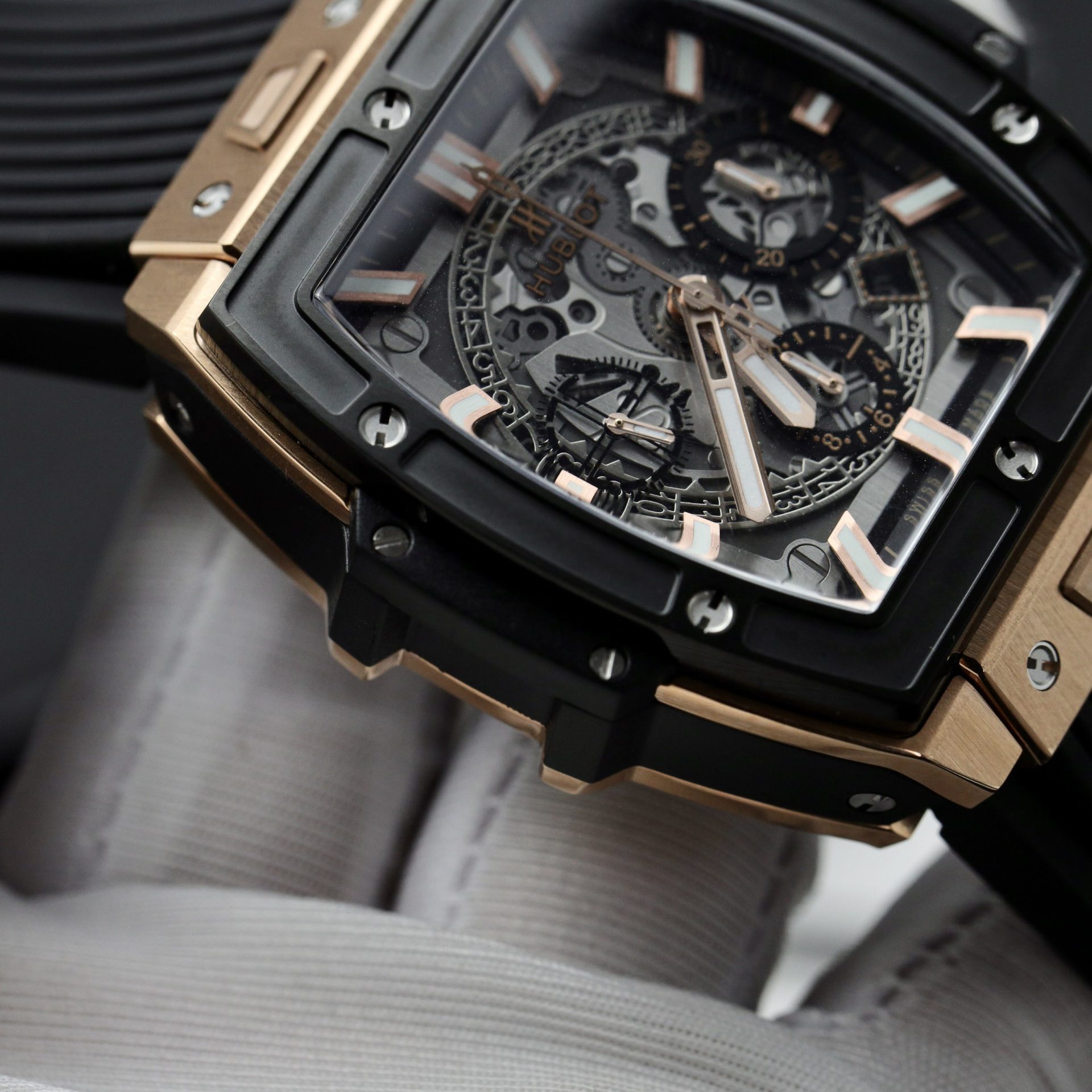 replica Hublot Best Replica Watch Classic Fusion Custom Natural Diamonds 42mm WATCHES 5 