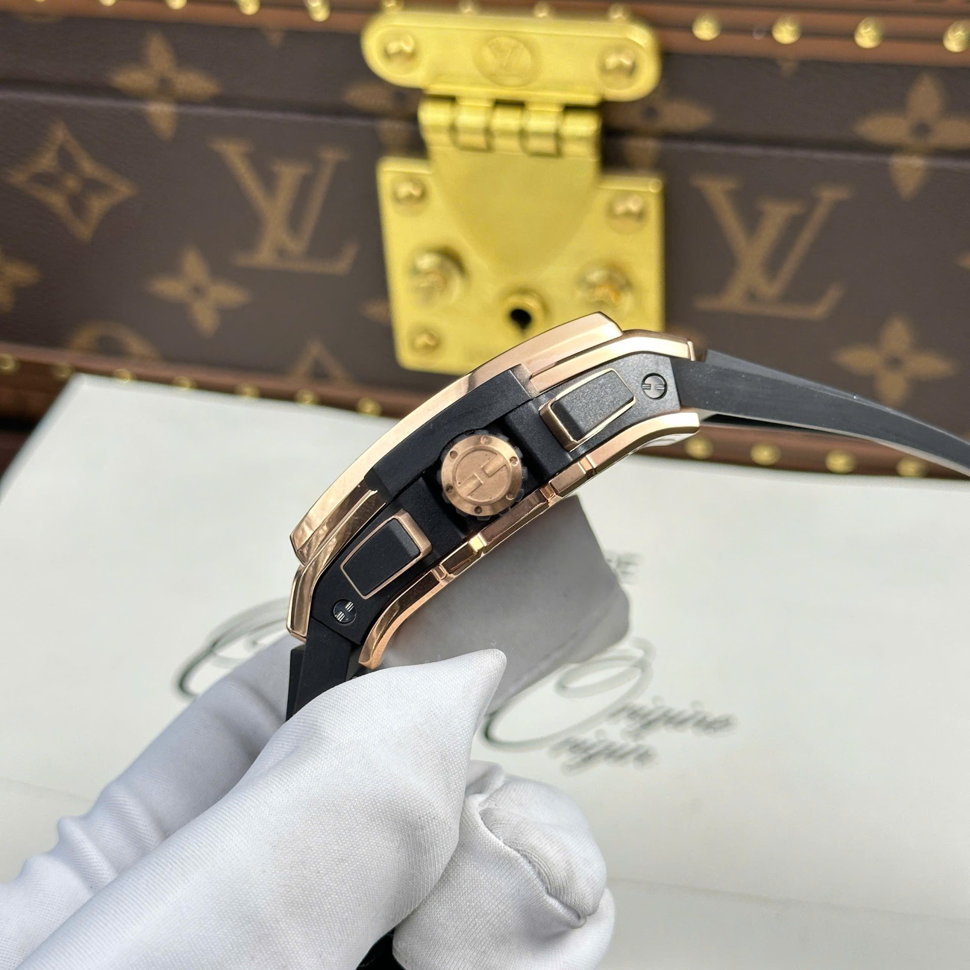 replica Hublot Replica Watch Spirit Of Big Bang King Gold Dial Blue 42mm WATCHES 5 