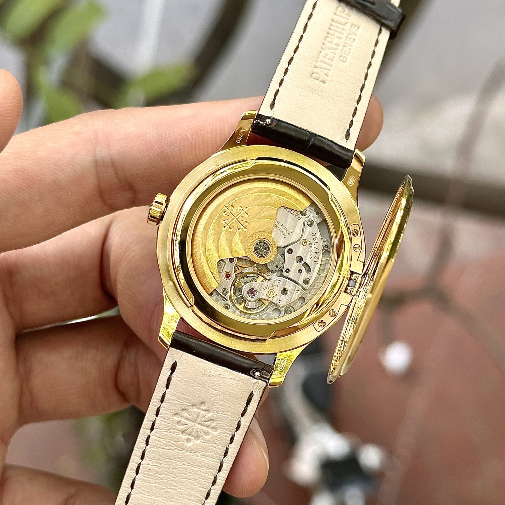 replica Patek Philippe Fake Watches Nautilus 7010 Womens Metal Wire 32mm WATCHES 5 