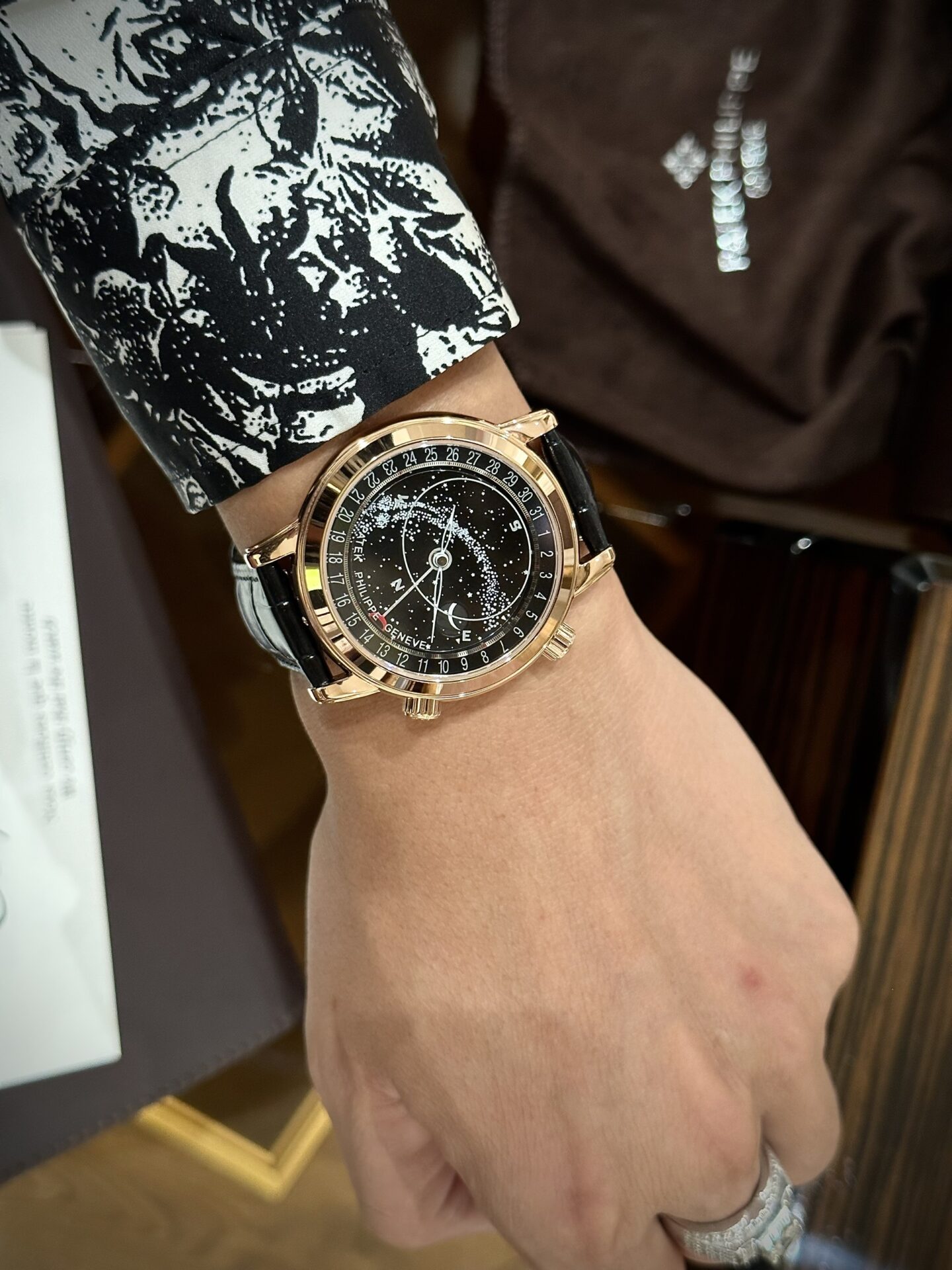 replica Patek Philippe Replica Watch Nautilus 7010 Rose Gold Womens 32mm WATCHES 5 