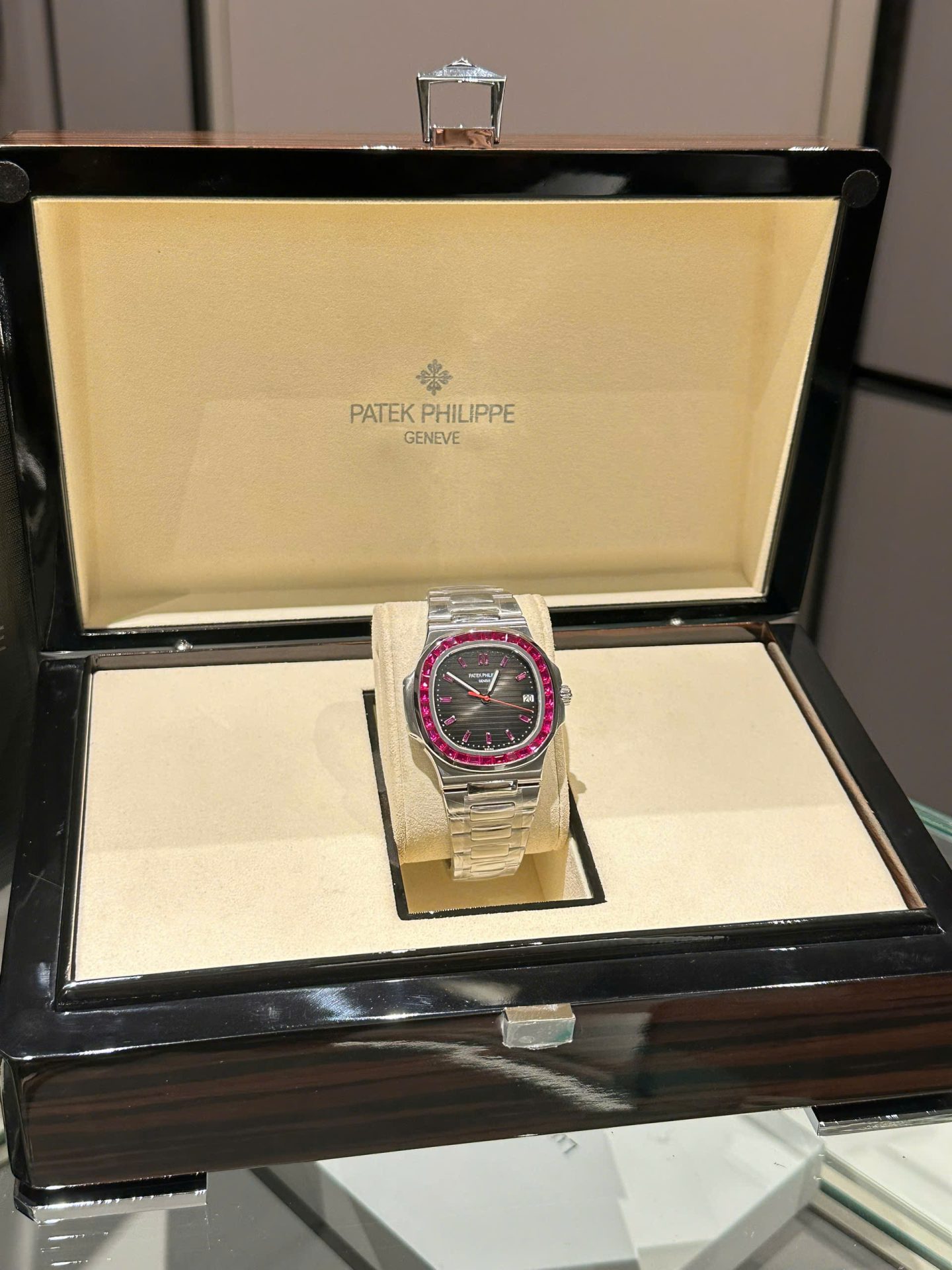 replica Patek Philippe Best Replica Watch Nautilus 5719 Custom CVD Diamond And White Gold 40mm WATCHES 5 