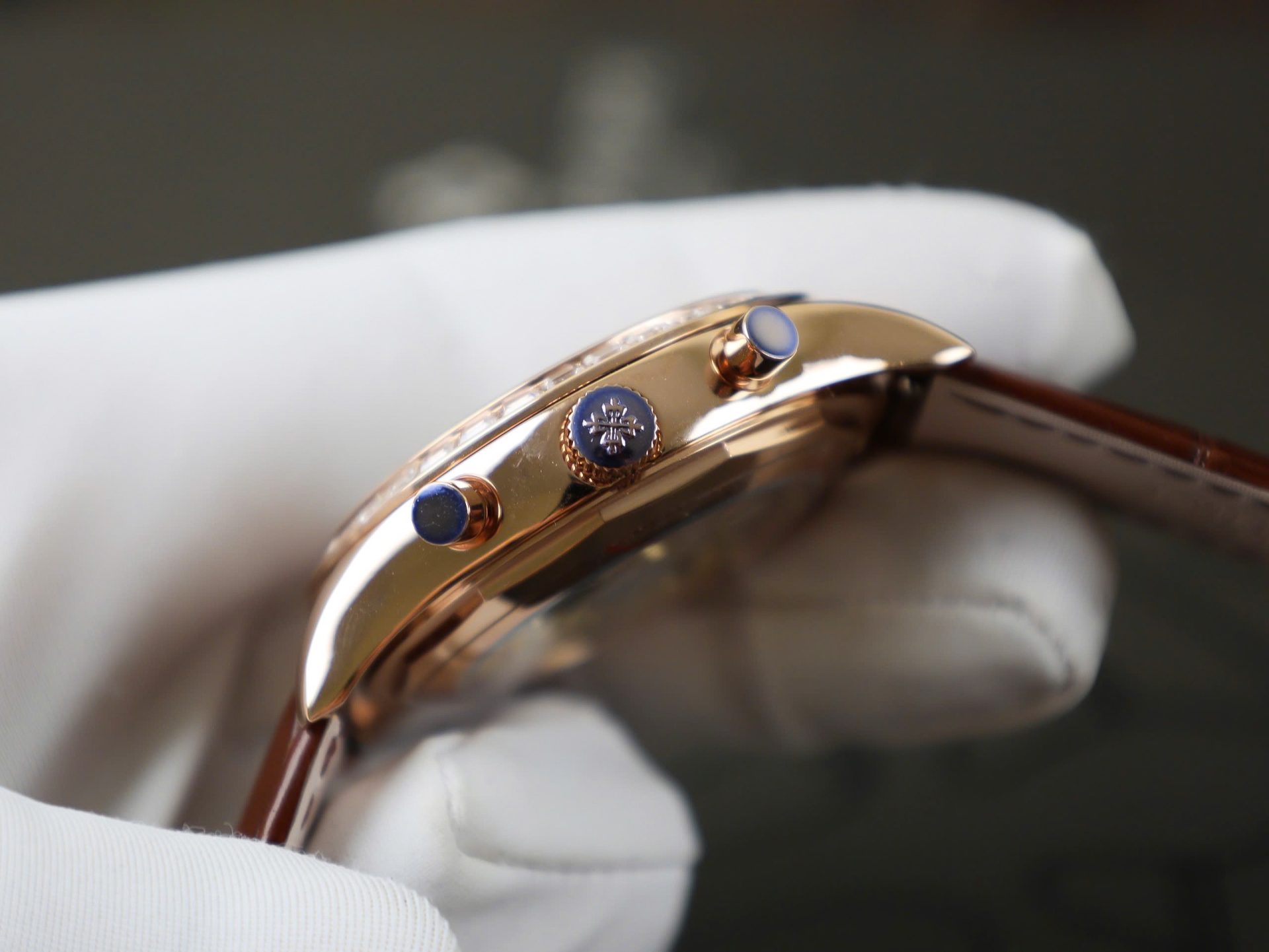 replica Patek Philippe Best Replica Watch Nautilus 5712 Custom Authentic Details 40mm WATCHES 5 