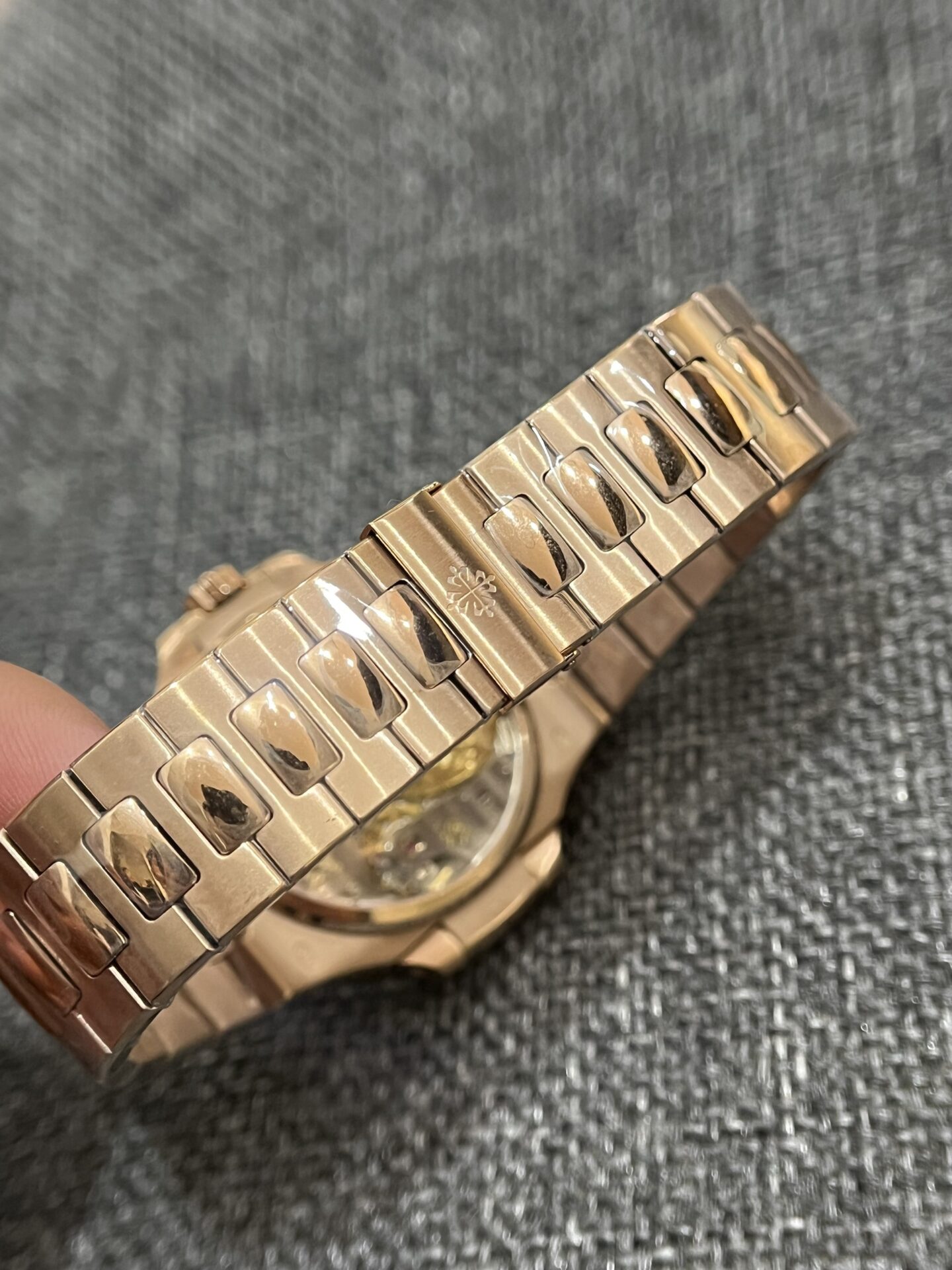 replica Patek Philippe Replica Watch Nautilus 7010 White Dial Metal Wire 32mm WATCHES 5 