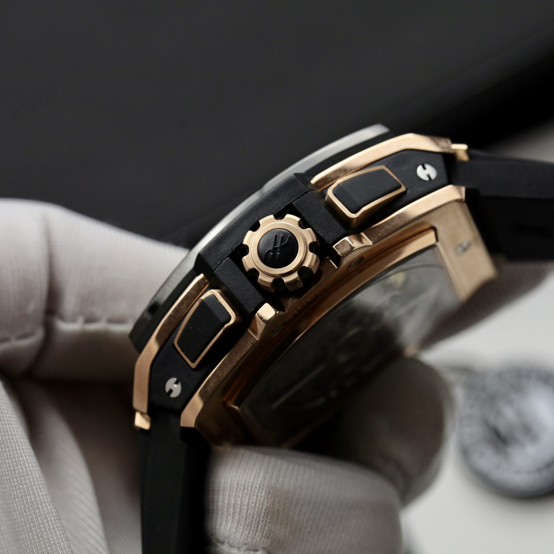 replica Hublot Best Replica Watch Classic Fusion Custom Natural Diamonds 42mm WATCHES 6 