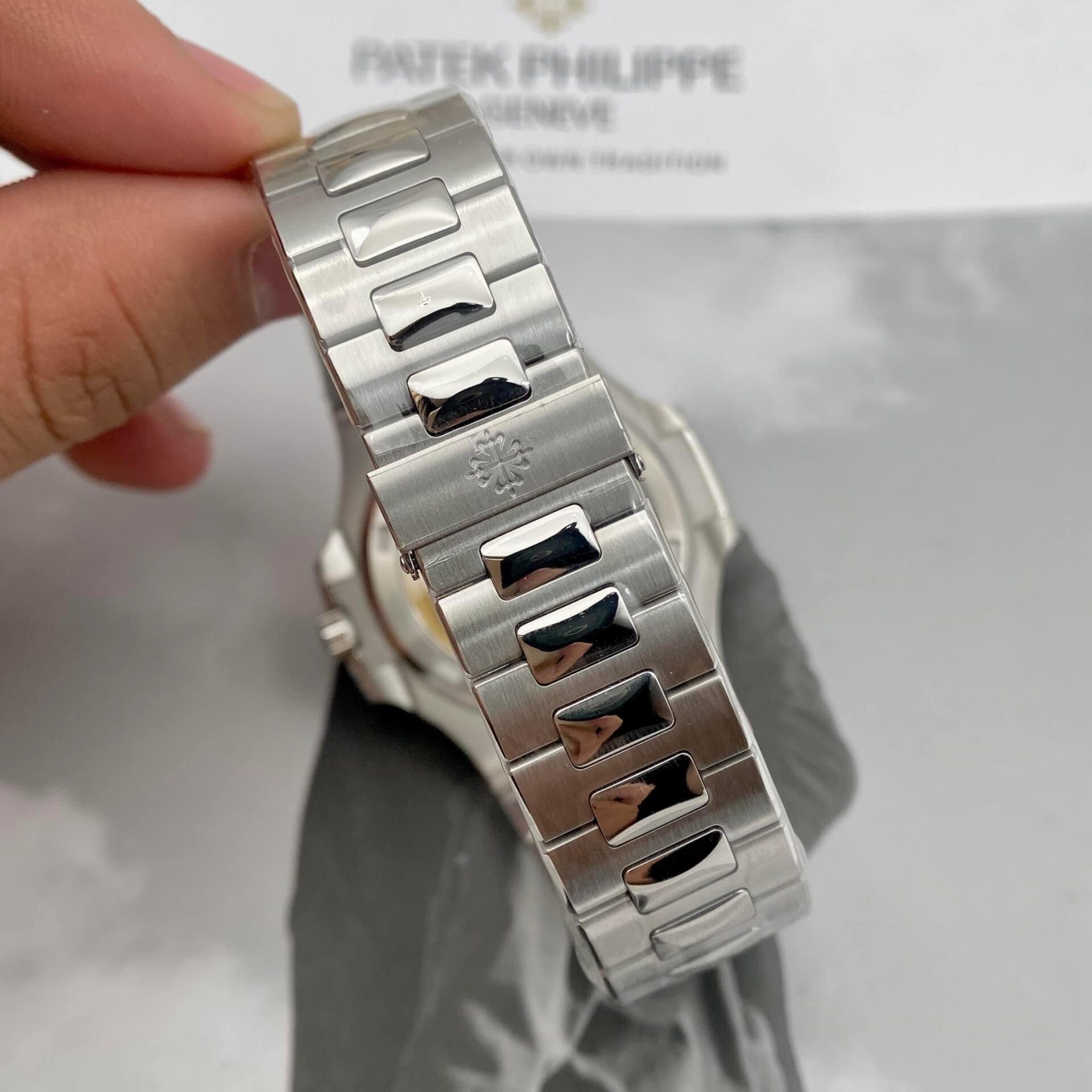 replica Patek Philippe Replica Watch Calatrava 5227G Mechanical Ivory Dial 3K Factory 39mm WATCHES 6 