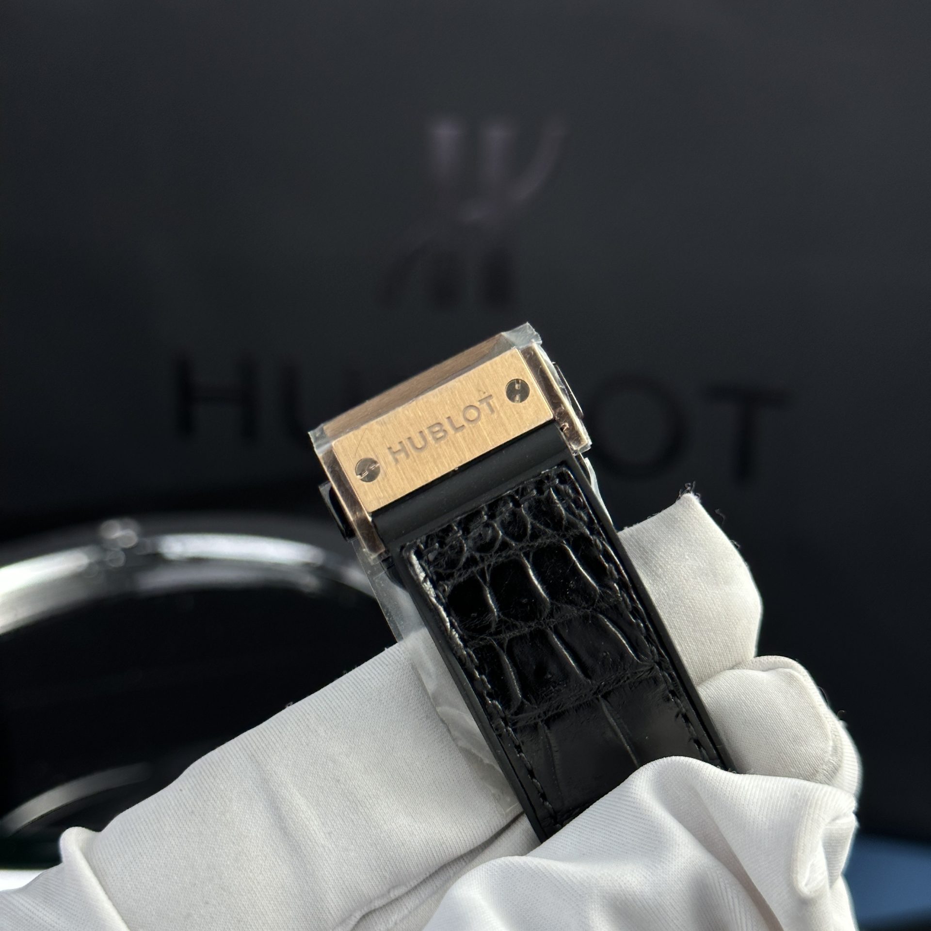 replica Hublot Best Replica Watch Classic Fusion Custom Natural Diamonds 42mm WATCHES 7 