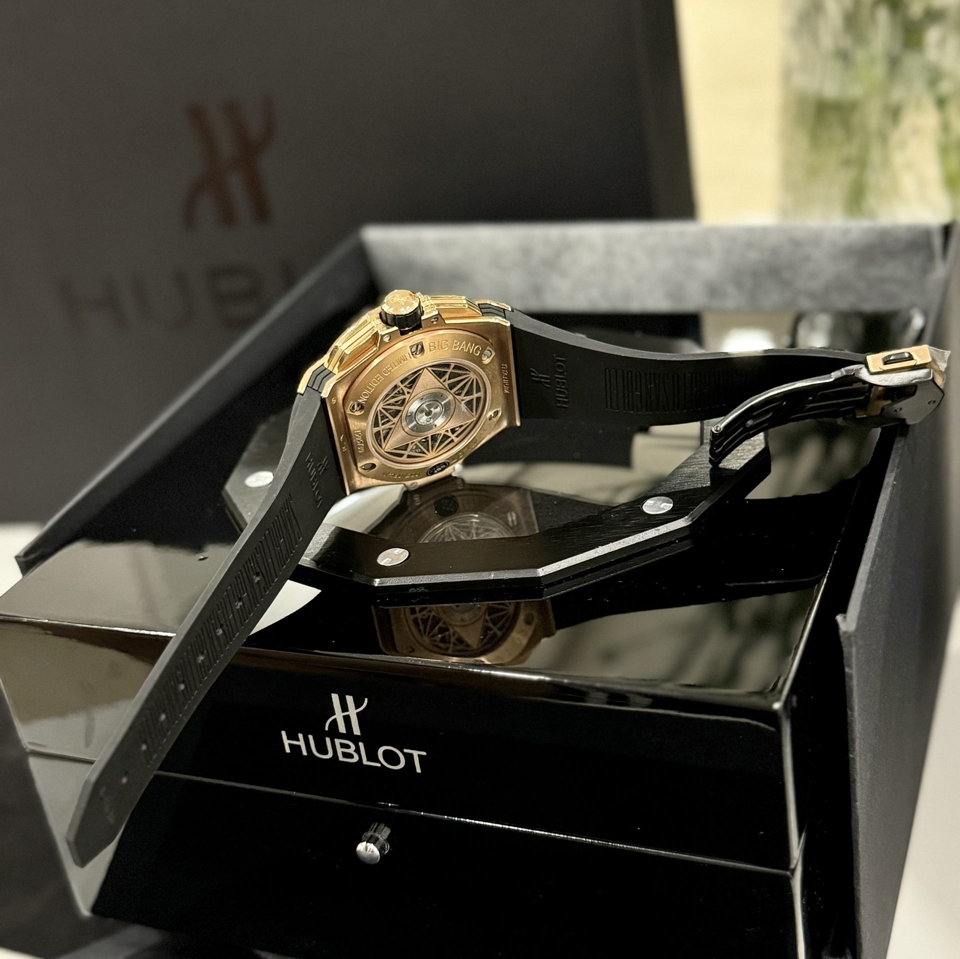 replica Hublot Best Fake Watches Classic Fusion Ceramic Demi King Gold 42mm WATCHES 7 