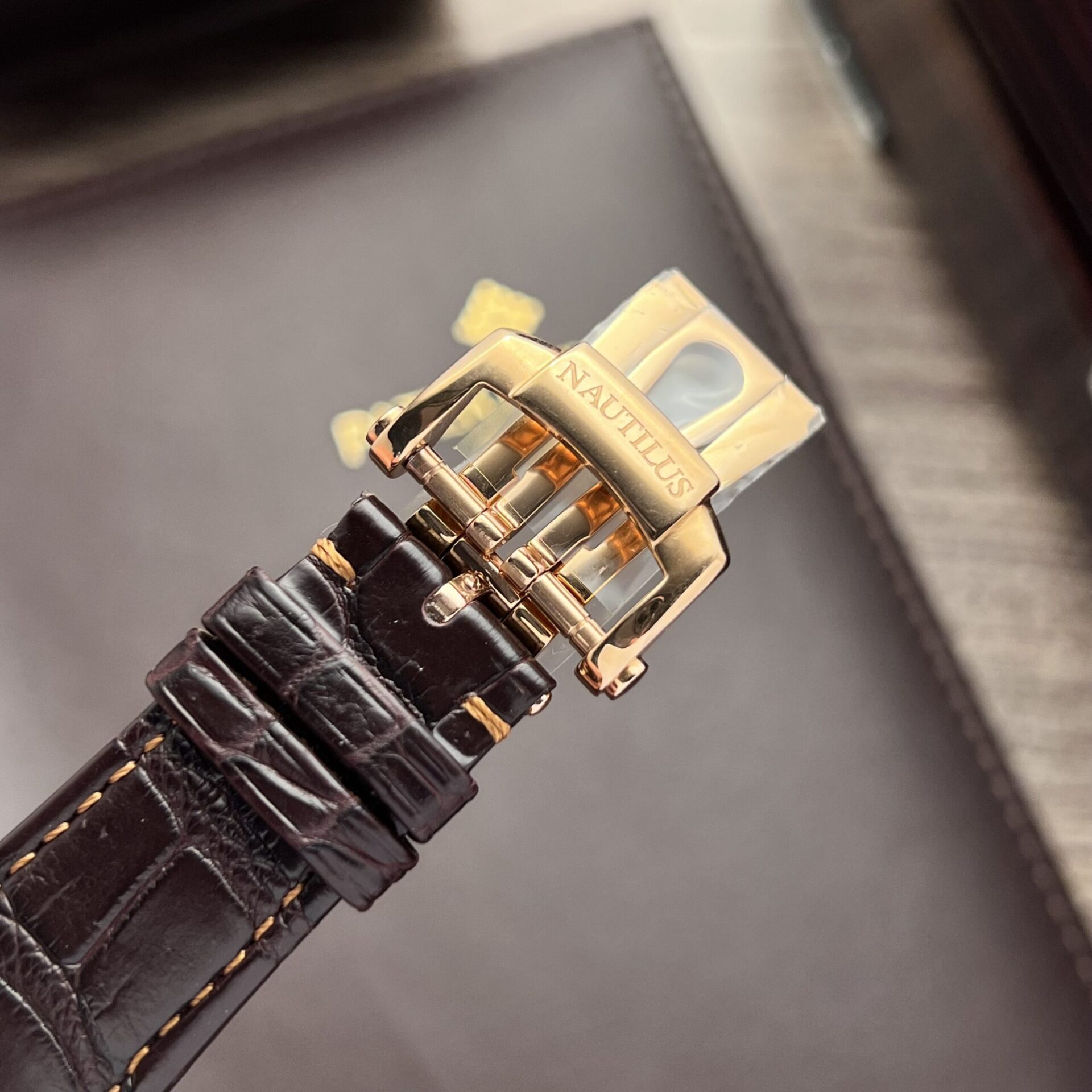 replica Patek Philippe Best Replica Watch Nautilus 5712R Brown Dial 18K Solid Gold 40mm WATCHES 7 