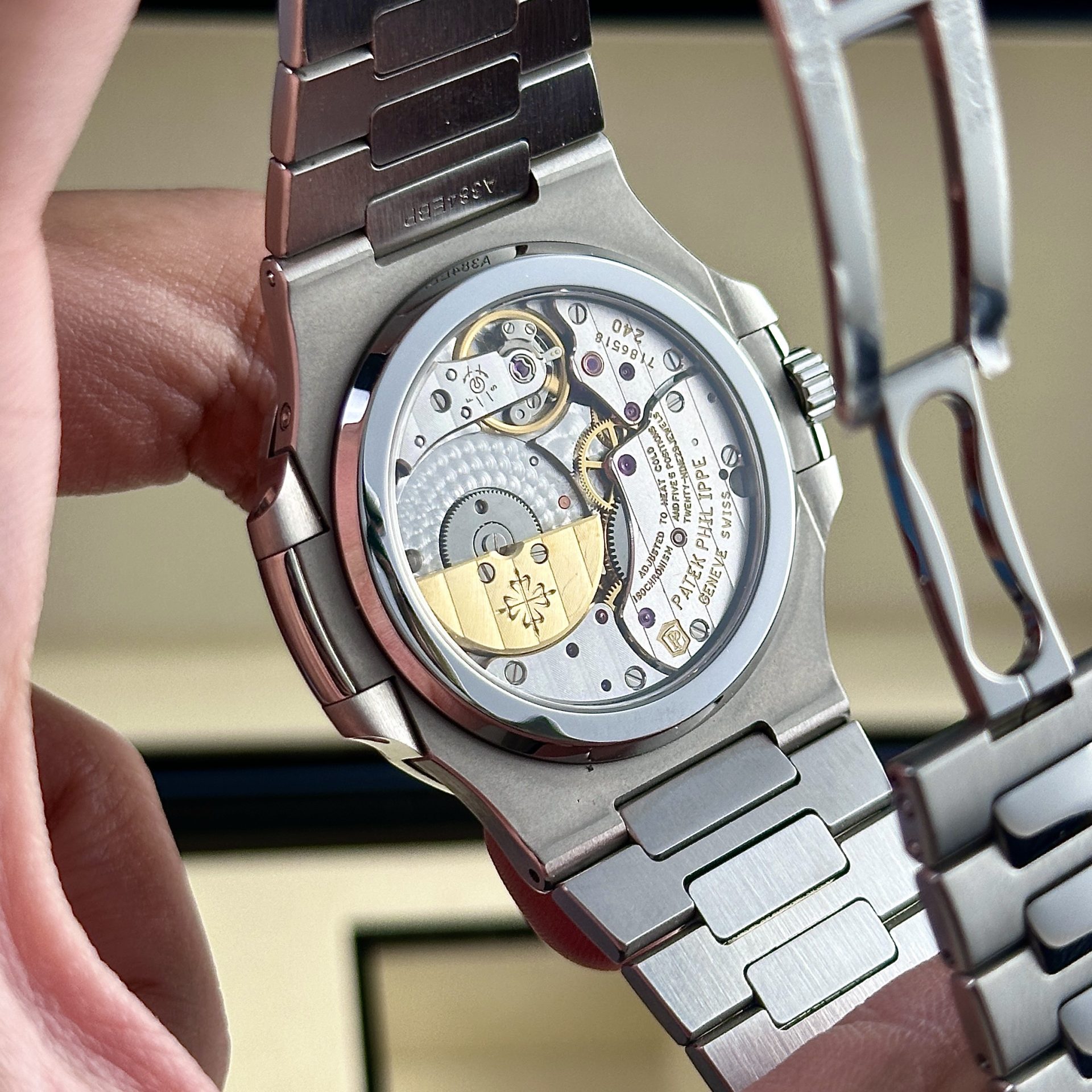 replica Patek Philippe Replica Watch Nautilus 5712 Demi Rose Gold GR Factory 40mm WATCHES 7 