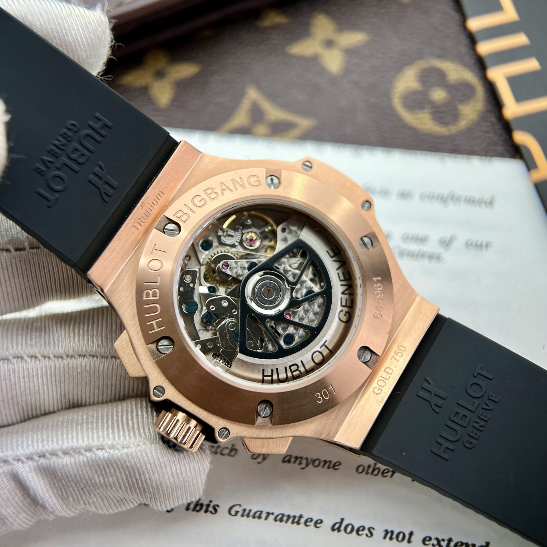 replica Hublot Fake Watch Big Bang One Click Dial Blue Custom Diamonds Moissanite 39mm WATCHES 7 