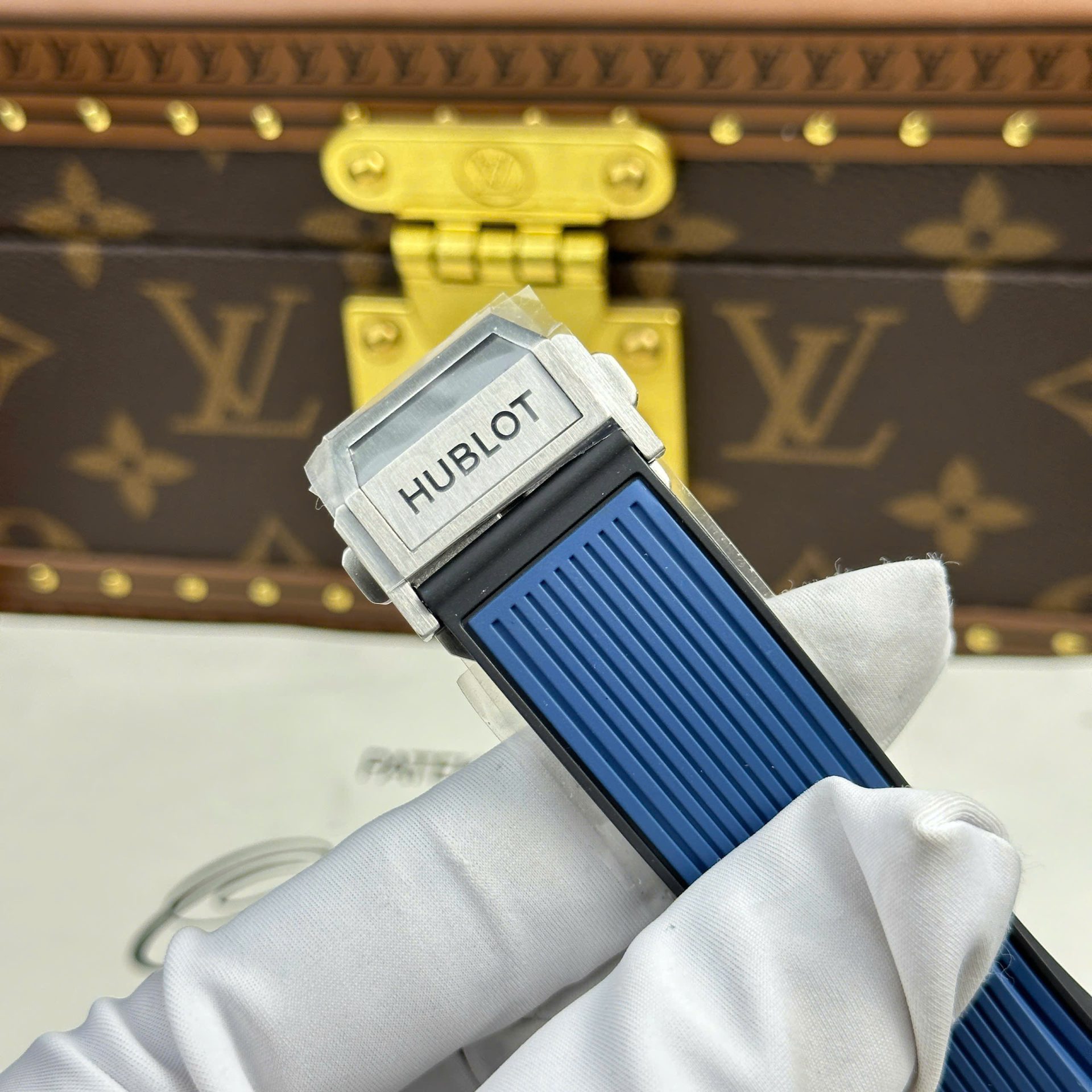 replica Hublot Best Replica Watch Big Bang Sang Bleu II King Gold White Dial BBF 45mm WATCHES 8 