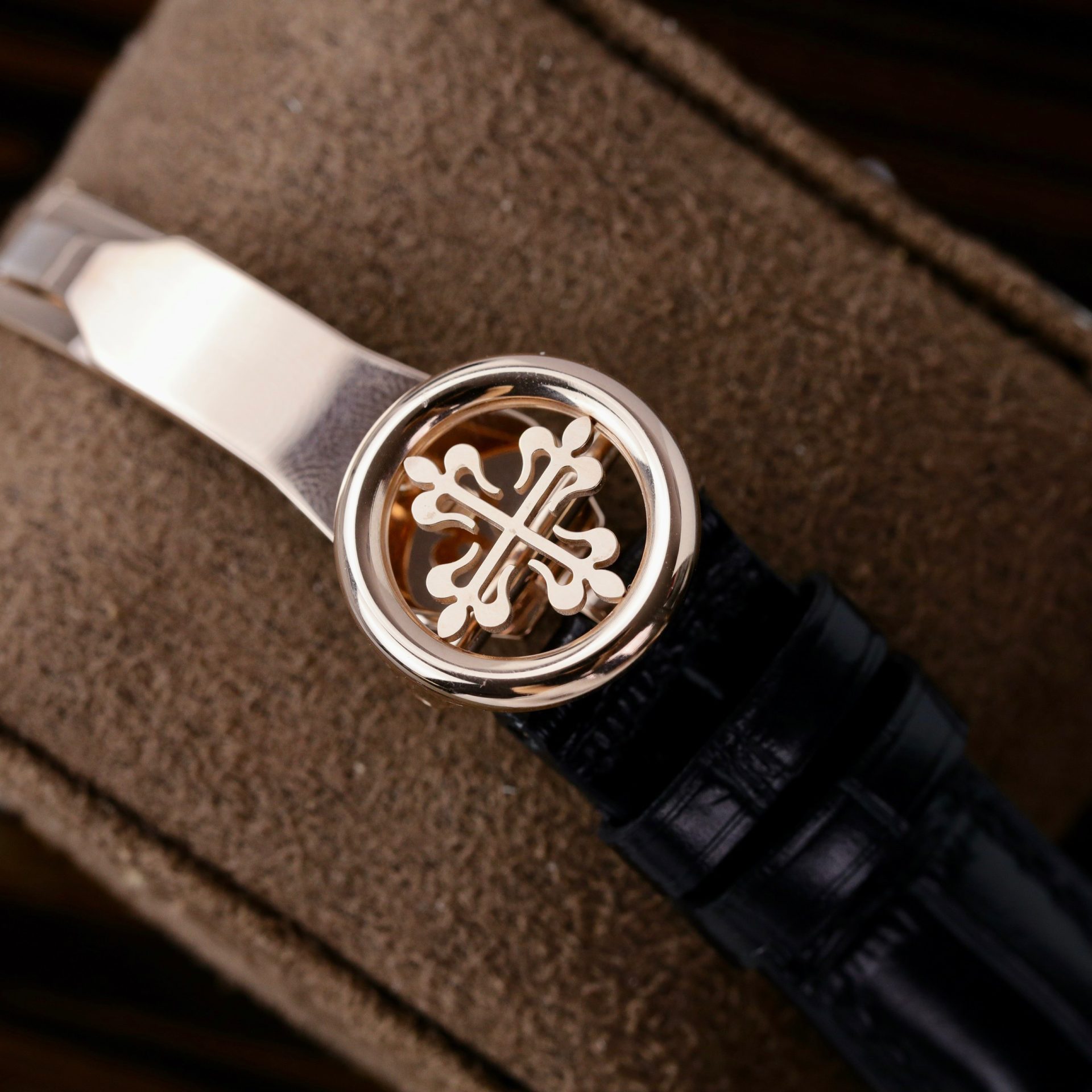 replica Patek Philippe Replica Watch Nautilus 7010 Rose Gold Womens 32mm WATCHES 8 