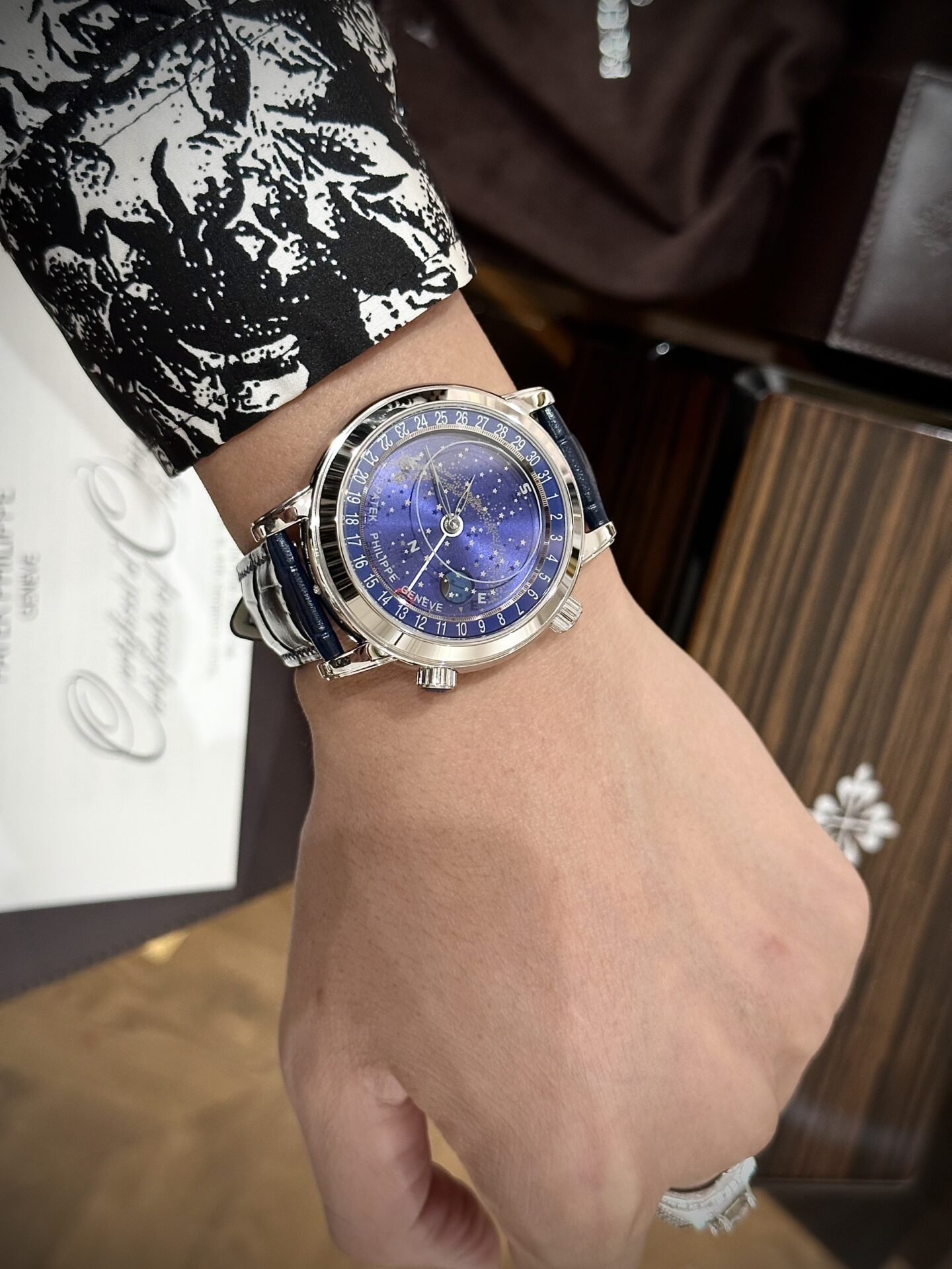 replica Patek Philippe Replica Watch Nautilus 5724R Gold Wrapped GR Factory 40mm WATCHES 8 
