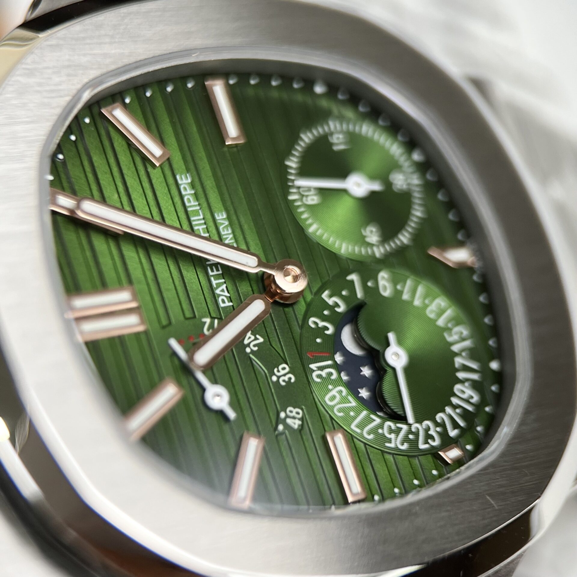 replica Patek Philippe Best Replica Watch Nautilus 5719 Custom CVD Diamond And White Gold 40mm WATCHES 8 