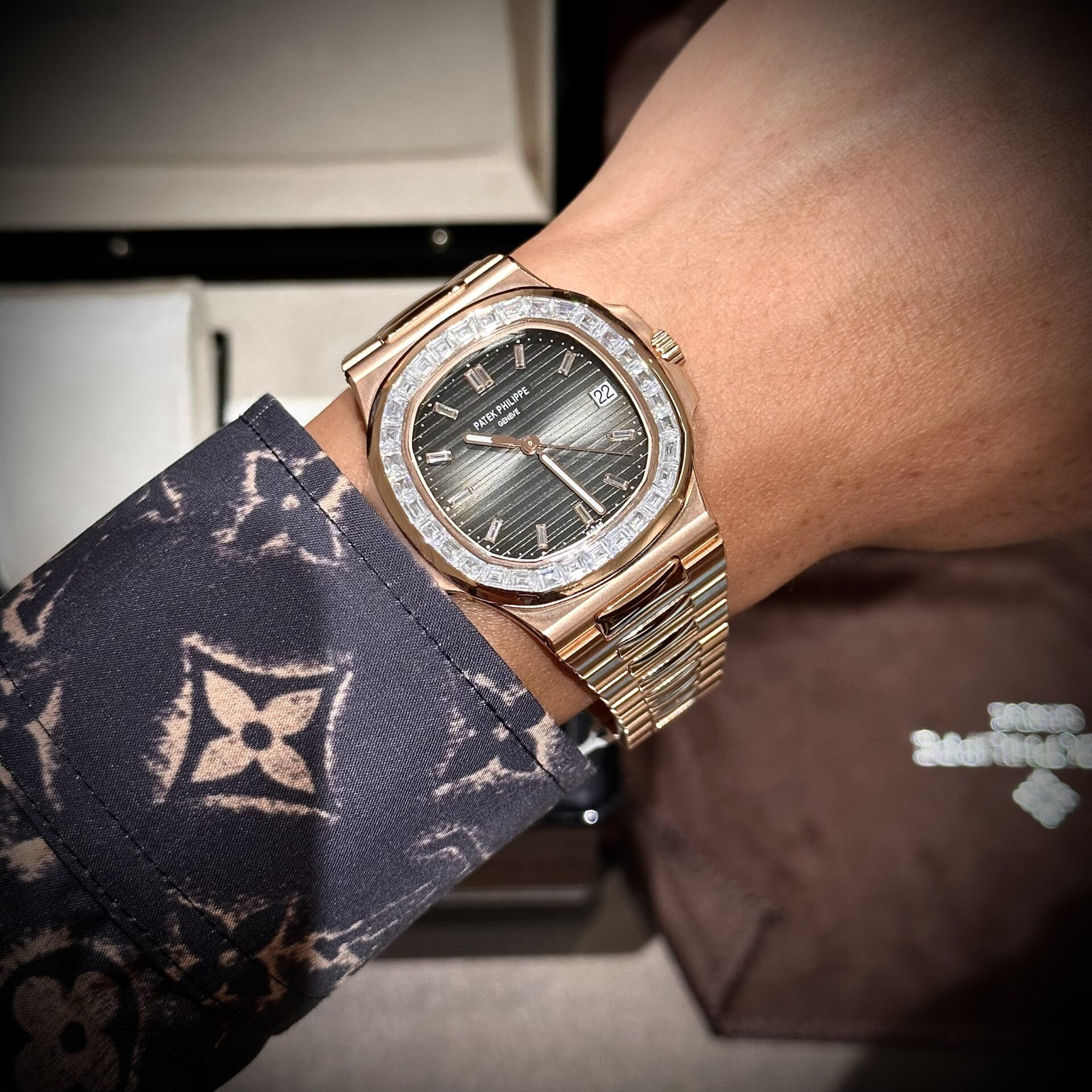 replica Patek Philippe Fake Watches Nautilus 7010 Womens Metal Wire 32mm WATCHES 8 