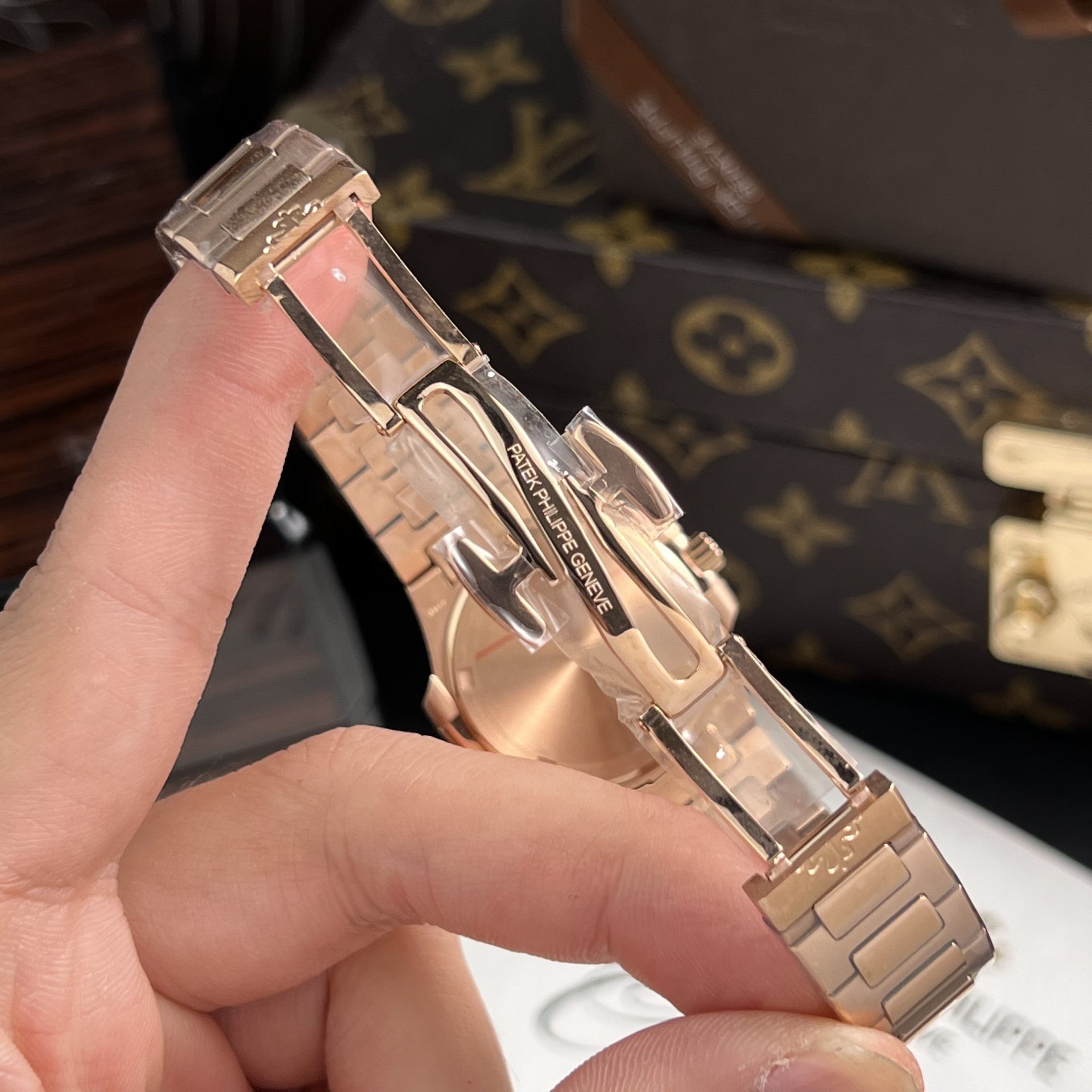 replica Patek Philippe Clone Watch Nautilus 5719 Full Diamonds Baguette 40mm WATCHES 8 
