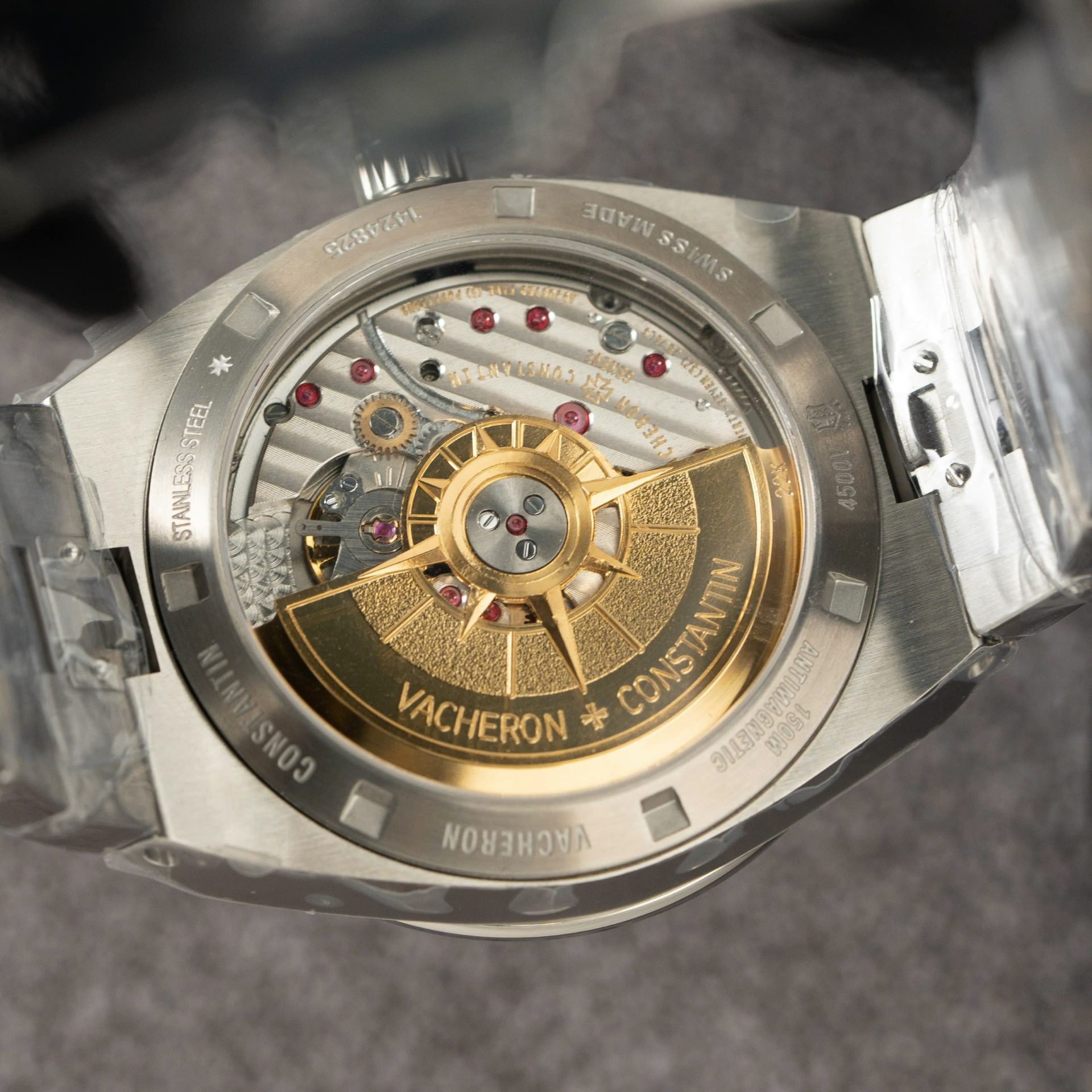 replica Vacheron Constantin Overseas 4500V Dial Blue Best Replica Watch Gold Wrapped 41mm WATCHES 8 