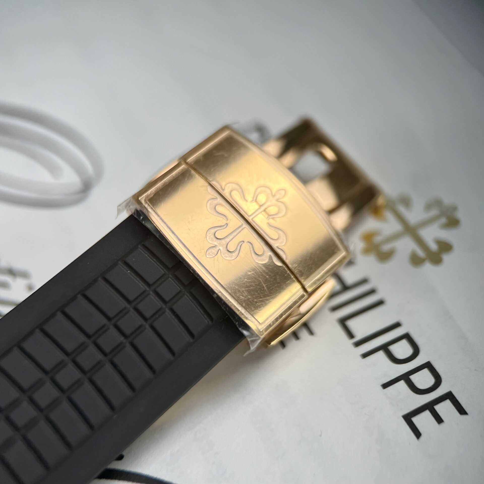 replica Patek Philippe Best Replica Watch Nautilus 5712 Custom Authentic Details 40mm WATCHES 9 