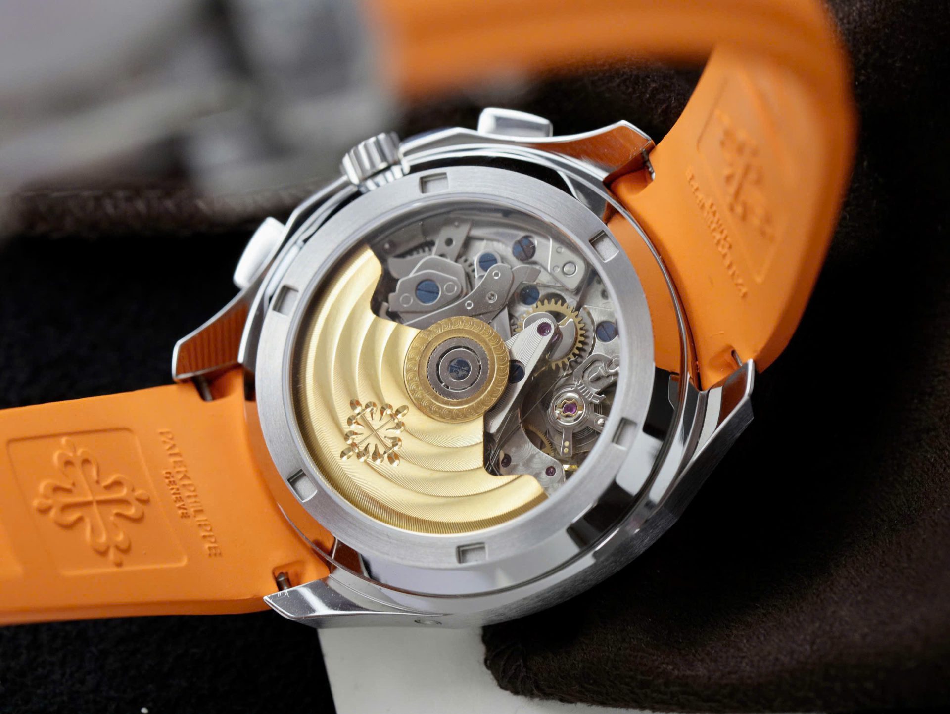 replica Patek Philippe Replica Watch Aquanaut 5067 Gray Dial Rubber Strap 35.6mm WATCHES 9 