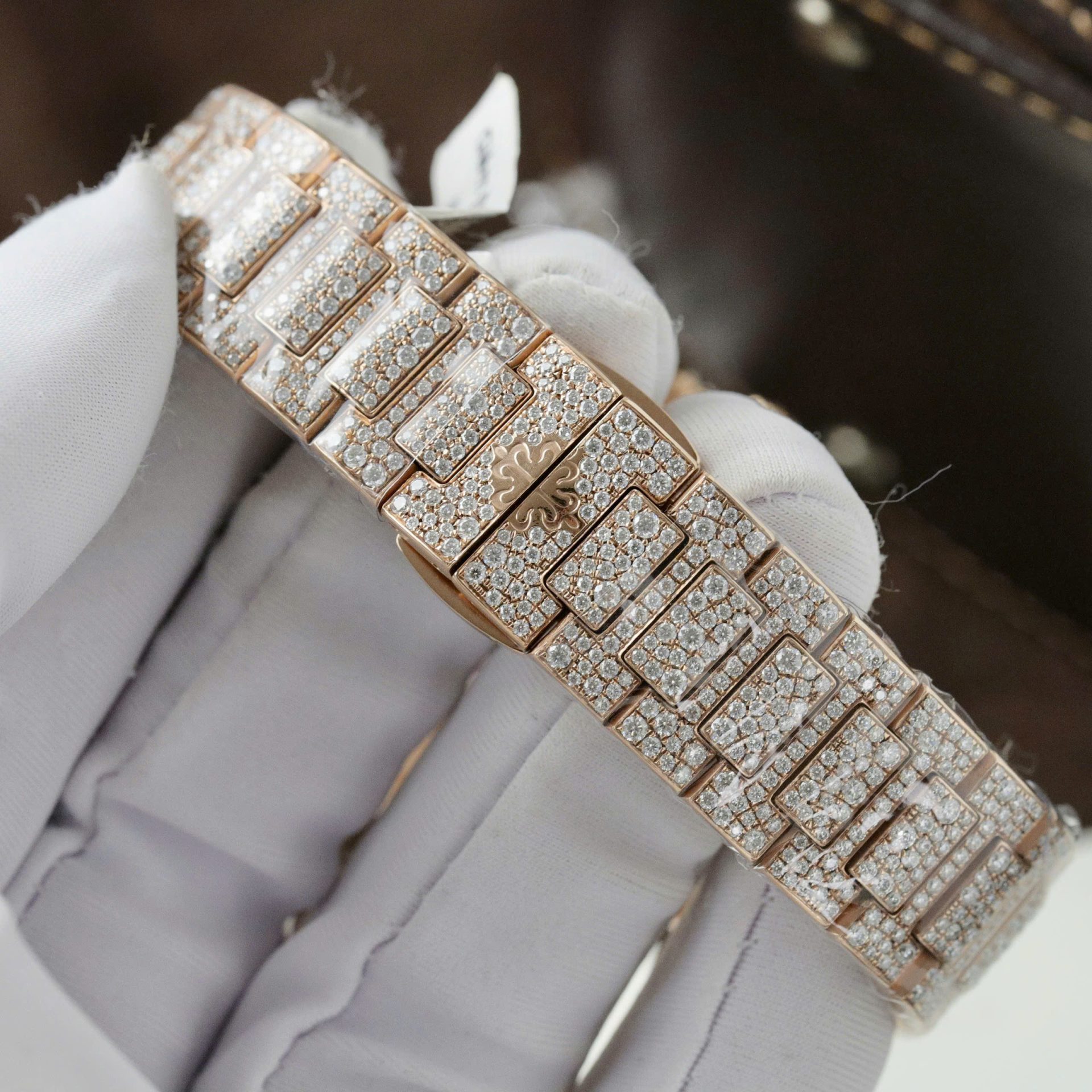 replica Patek Philippe Fake Watches Nautilus 7010 Womens Metal Wire 32mm WATCHES 9 